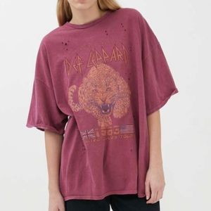 Def Leppard 1983 Tour Oversized Graphic Tee